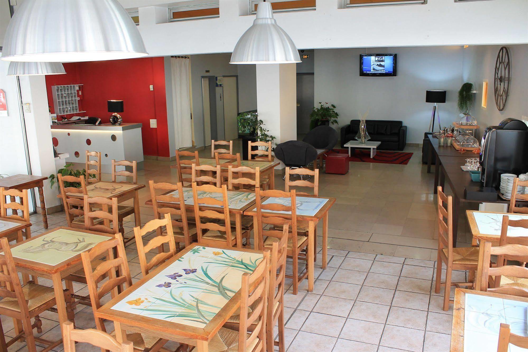 Le Cheval Blanc Hotell Arles Exteriör bild